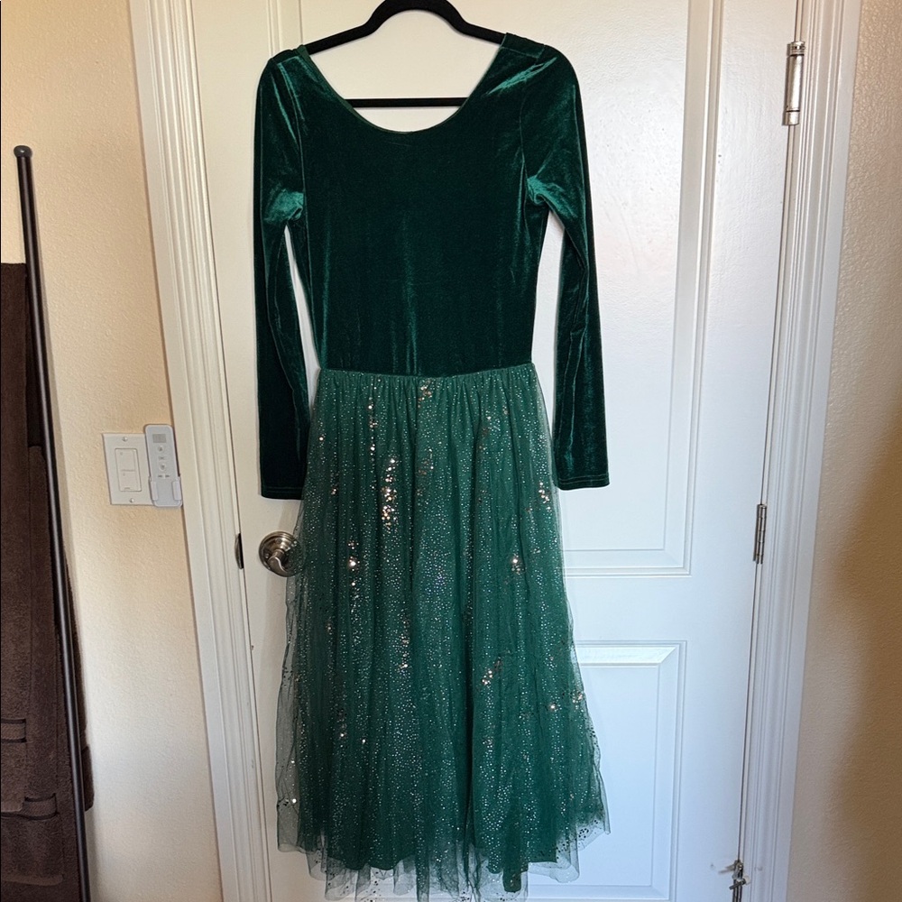 EleStory Women's Velvet Green Dress with Gold Sparkles
